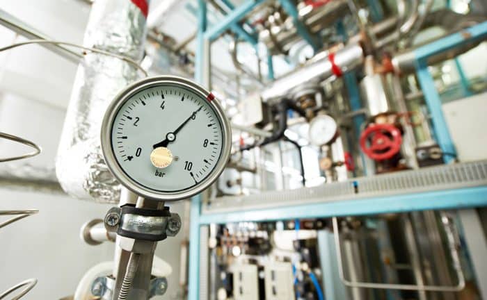 Pressure gauge connected to large pipe